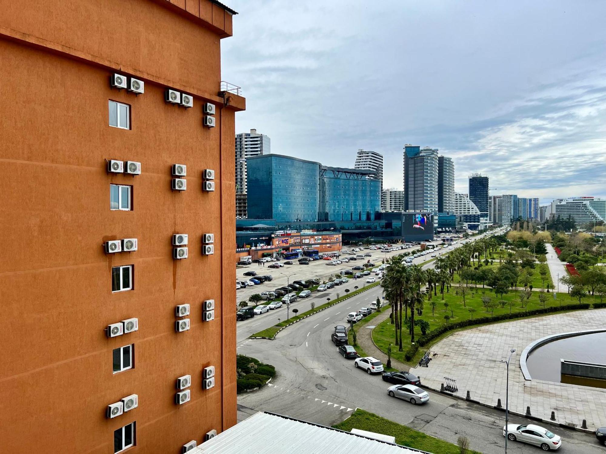 Orbi Beach Tower Batumi Esterno foto
