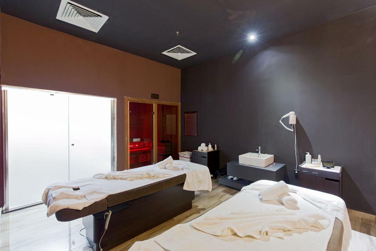Orbi Beach Tower Batumi Esterno foto