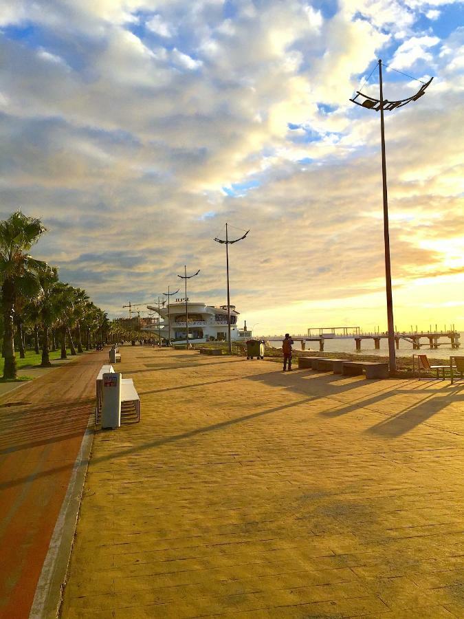 Orbi Beach Tower Batumi Esterno foto