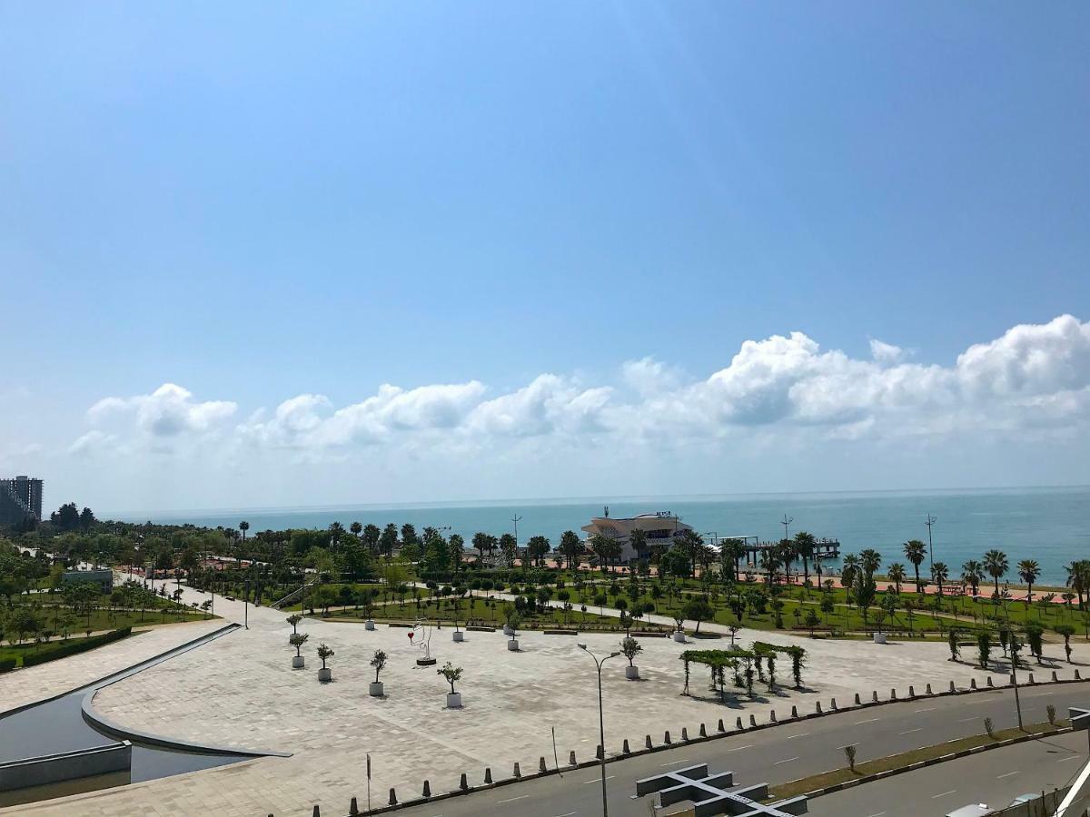 Orbi Beach Tower Batumi Esterno foto