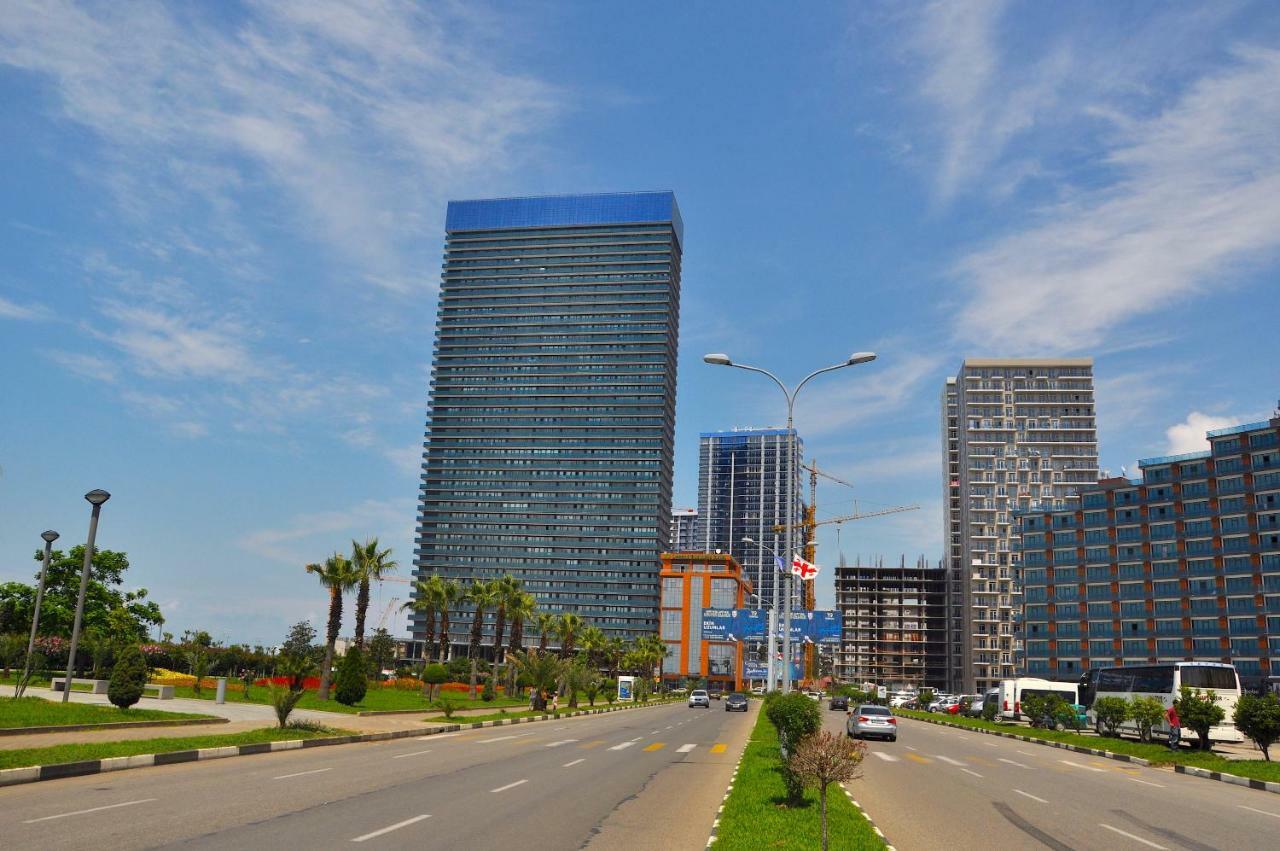 Orbi Beach Tower Batumi Esterno foto